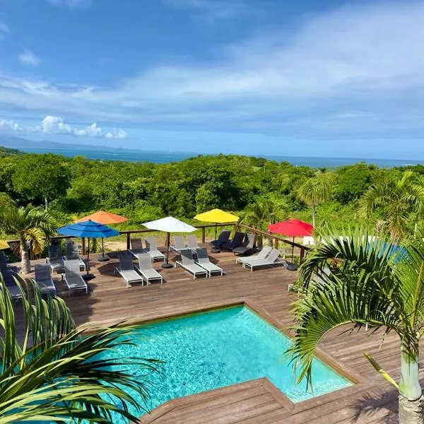 Old Crow Hotel and Suites, hotell i Vieques