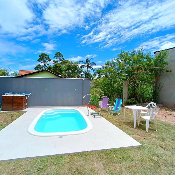 RJ164-01 Lindo Apto c/piscina e vista ao morro