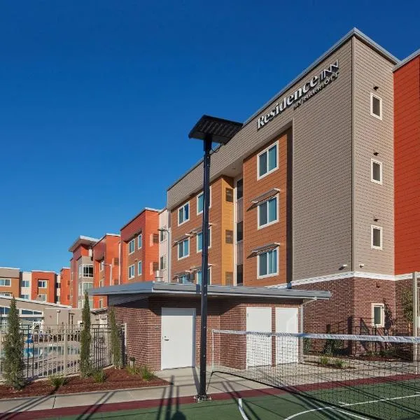 Residence Inn Sacramento Davis, hotel v destinaci Davis