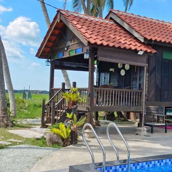 Kampung Cheq Homestay - Private Pool, Free Wifi, Netflix, hotel in Penaga