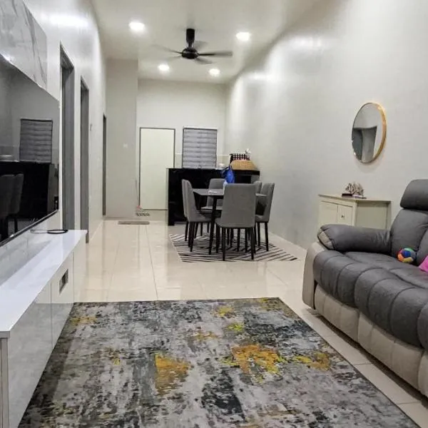 HOMESTAY KHALISH, hotel v destinaci Gua Musang