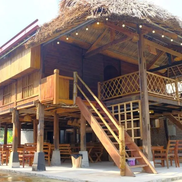 Viesnīca HÀ GIANG WOODEN HOUSE pilsētā Bản Man