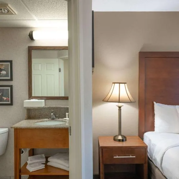 MainStay Suites Foxboro - Mansfield、Foxboroのホテル