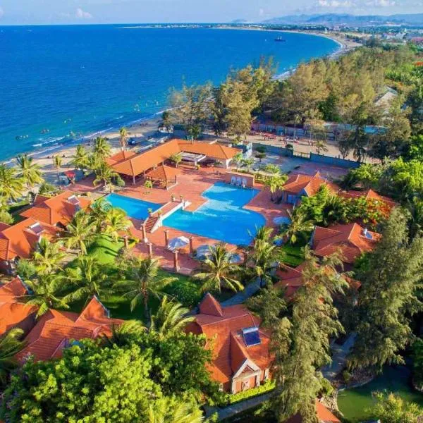 TTC Resort Ninh Thuan - Unlimited Access to Water Park, hotel v destinaci Phan Rang