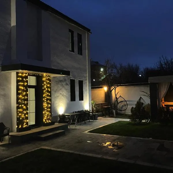 Haya Guest House, hotel in Kʼanakʼerravan