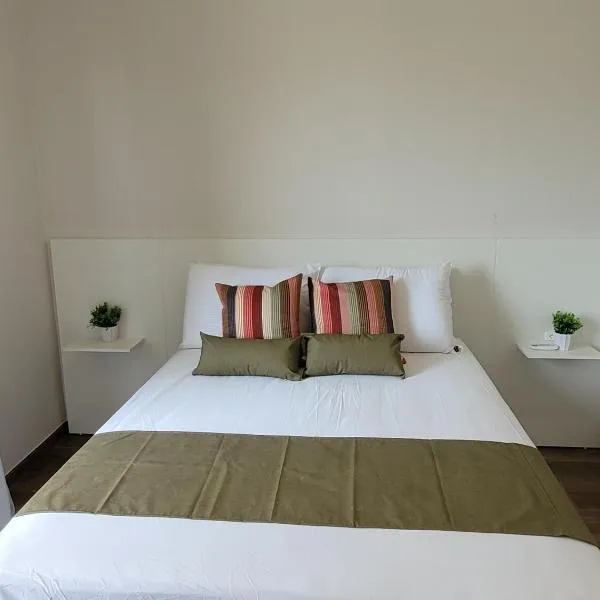 Sobrado com garagem e churrasqueira, hotel a Tijucas