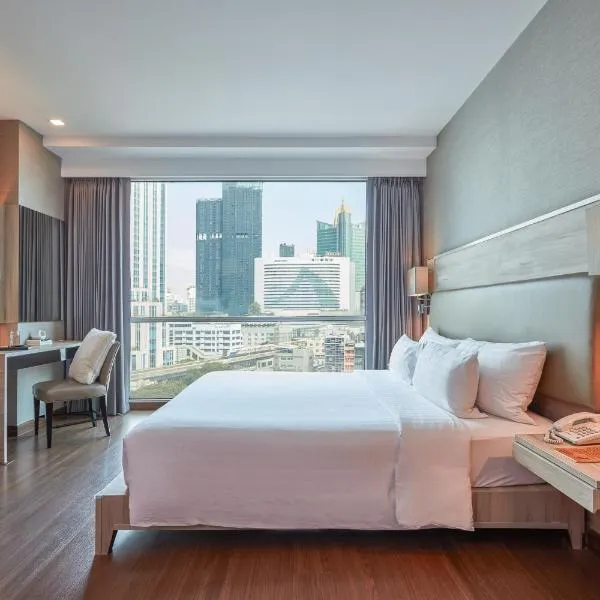 Adelphi Suites Bangkok - SHA Extra Plus, hotel in Ban Thong Khung