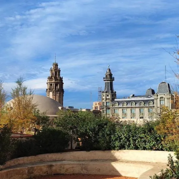 Hostal Porxos Garden, hotel in Barcelona