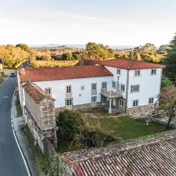 Camiño Ancho casa rural, ξενοδοχείο σε Pobra do Caraminal