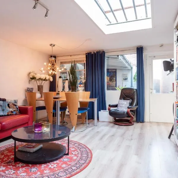 Gezellig appartement in de mooie oude binnenstad van Alkmaar, hotel in Alkmaar