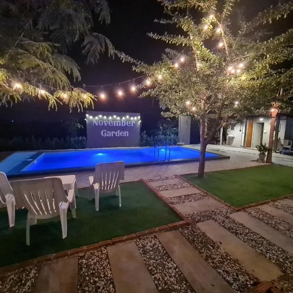 November Garden ชัยนาท, hotel v destinaci Ban Bung Hak Kong Sin