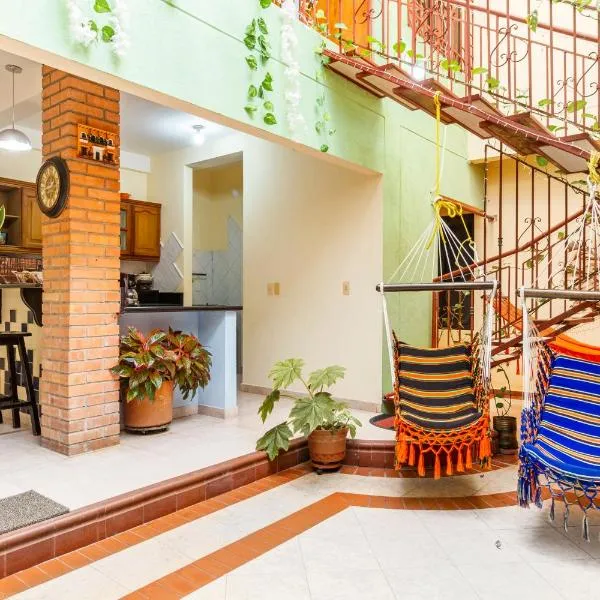 Hostal Cartagonova - Habitaciones privadas y amplias cerca a zonas turísticas, hotel en Cartagena de Indias