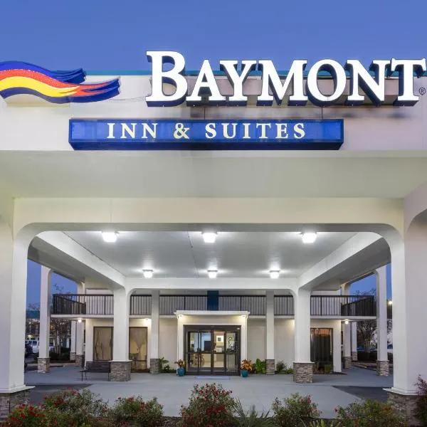 Baymont by Wyndham Camp Lejeune, מלון בג'קסונוויל