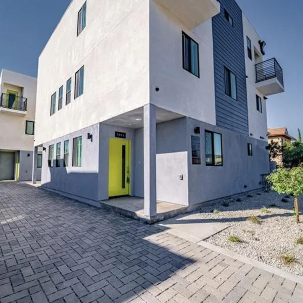 Green HomeStay address changed, hotel v Los Angeles