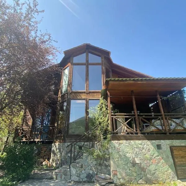 ❆cozy, 4 BR. Villa in Ananuri❆, hotel in Zhinvali