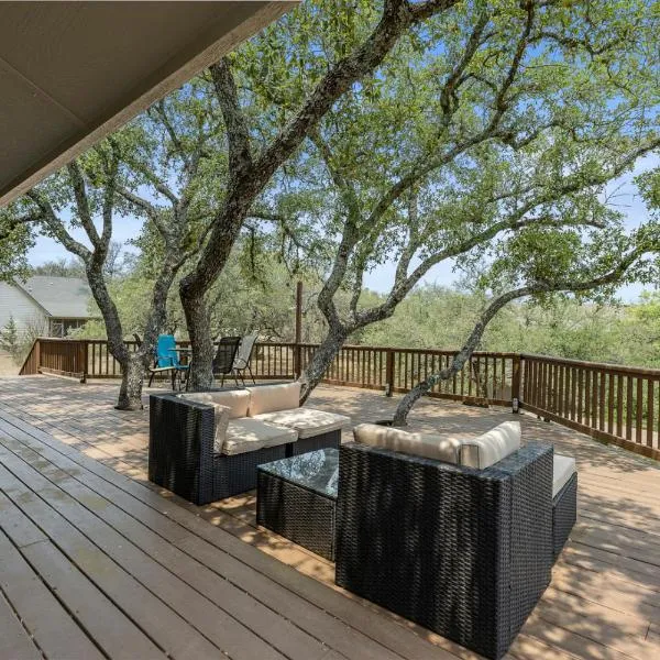 Wine Country Retreat – with a lake view!, hotel v destinaci Spicewood