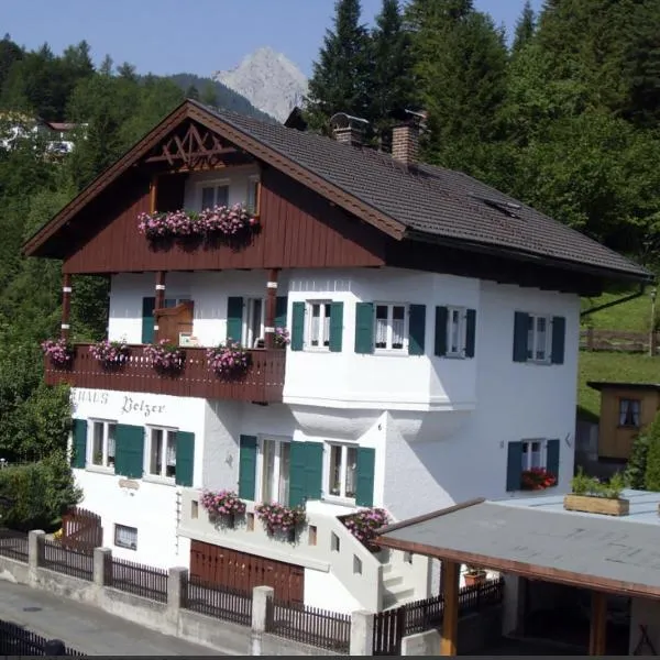 Haus Pelzer, hotel v destinaci Mittenwald