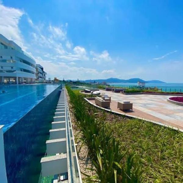 Apartamento frente mar ingleses Mirante Home Club
