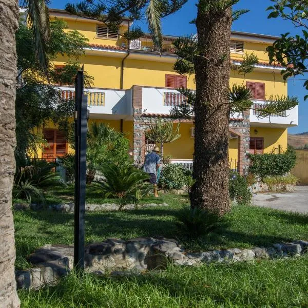 Casa Cosmano, hotel in Brancaleone Marina