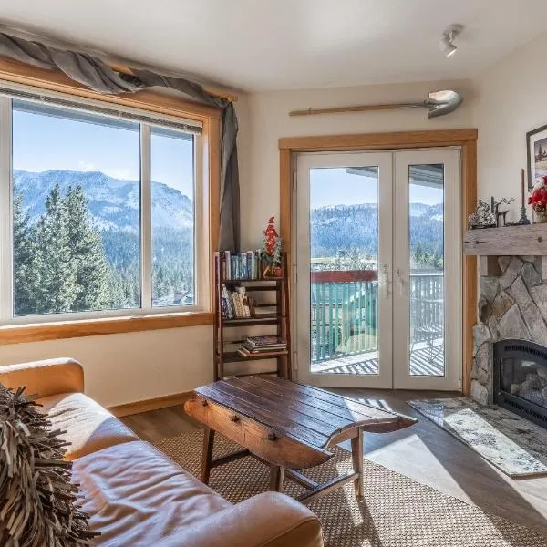 Juniper Springs Lodge #412 - Luxury Ski in Ski out! 2 Bedroom, ξενοδοχείο στο Μαμούθ Λέικς