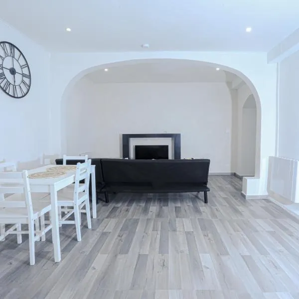 Élégant appartement bord de Seine, hotel v destinácii Montereau-faut-Yonne