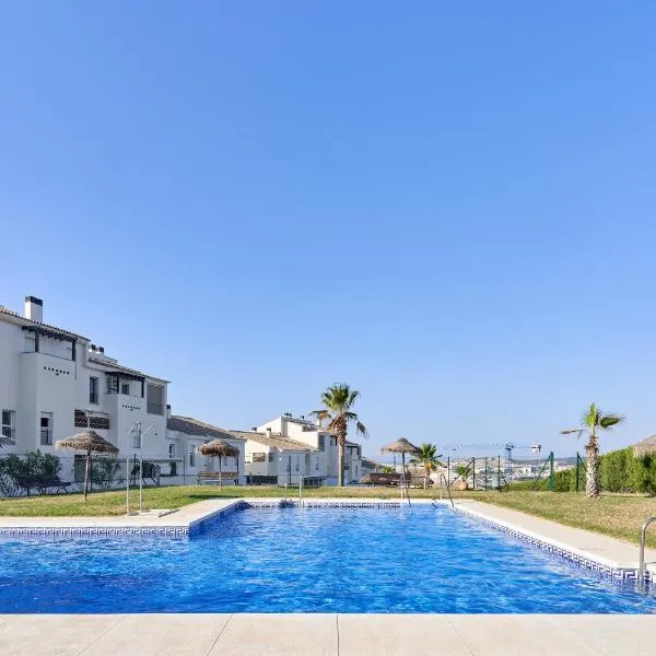 Apartamento Baviera Golf 002, hotel en Vélez-Málaga