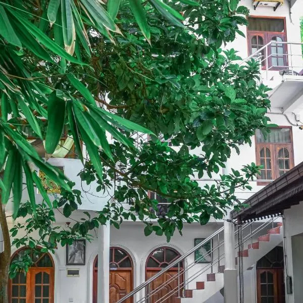 SAKURAHANA VILLA AND AYURVEDA, hotel v destinaci Aluthgama