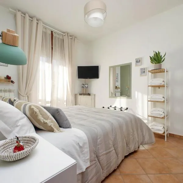 Summer&Winter Home by the sea, hotel v destinaci Fiumicino