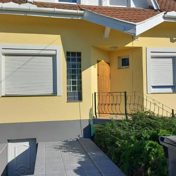 Gästehaus Neumann, hotel v Buku