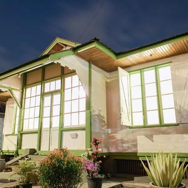 Rumah Nizar (next to Ngarai Sianok), hotel v destinaci Bukittinggi