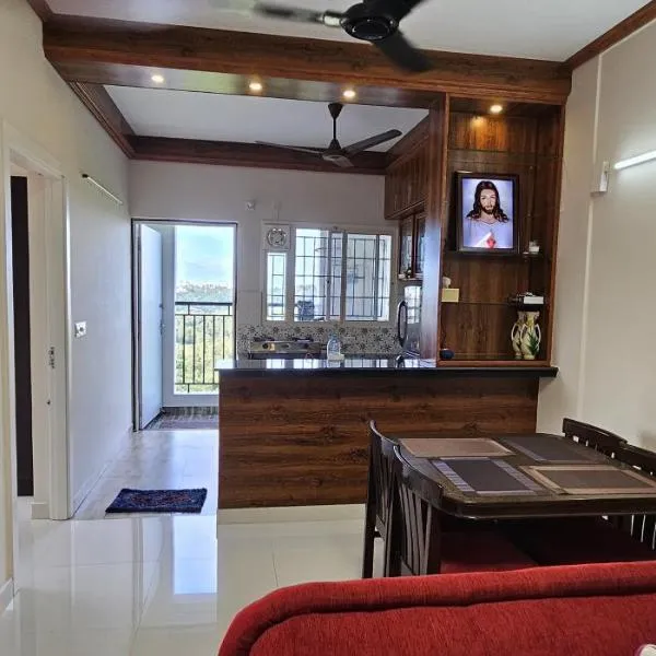 LausDeo2 self checkin 2BHK corner flat top floor, hotel v destinaci Trivandrum