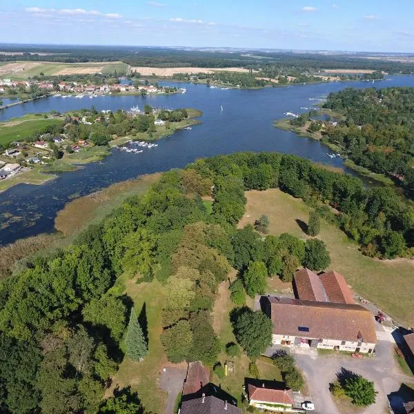 Gite Coquelicot Ferme du Domaine Les Bachats Rhodes, hotel a Rhodes