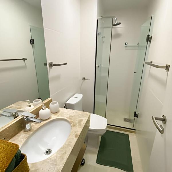 306 Acolhedor apê com vista ao mar, piscina e sauna. - Foto 3