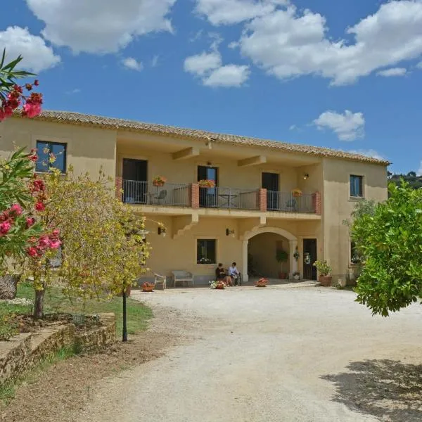 Il Casale Delle Rose, hôtel à Caltagirone
