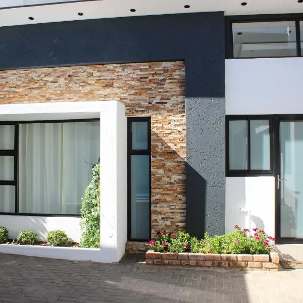 Deluxe Residence - Windhoek, hotel in Windhoek