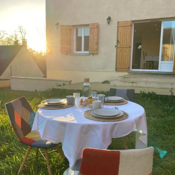 Maison Paisible à 15 min de Disneyland !, хотел в Crégy-lès-Meaux
