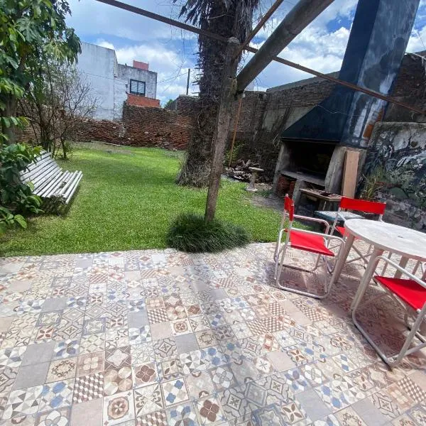 Casa a una cuadra de costanera Gualeguaychu Hasta 8 personas, hotel in Gualeguaychú