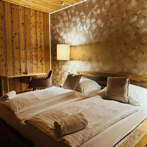 Hotel Nest, hotel u gradu Malov