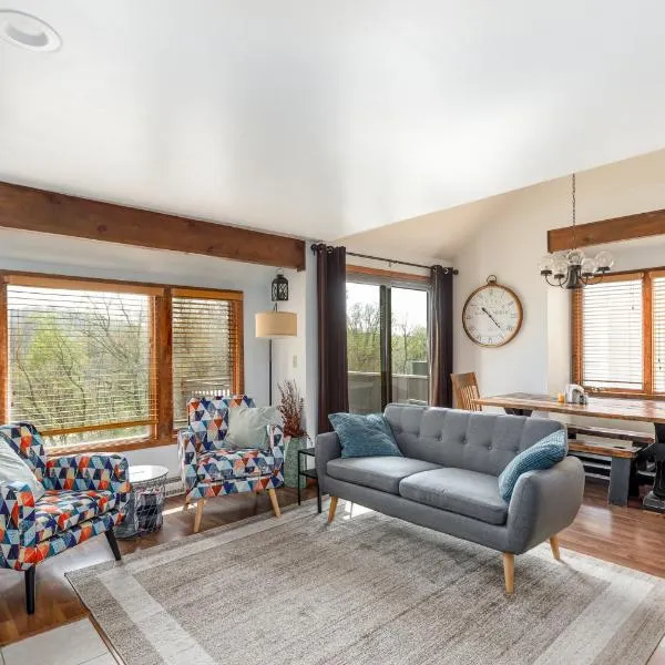 Quiet Home Minutes from Lake Galena & Eagle Ridge, hotel v destinaci Galena