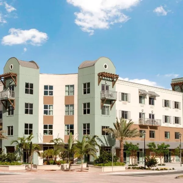 Courtyard by Marriott Palm Beach Jupiter: Jupiter şehrinde bir otel