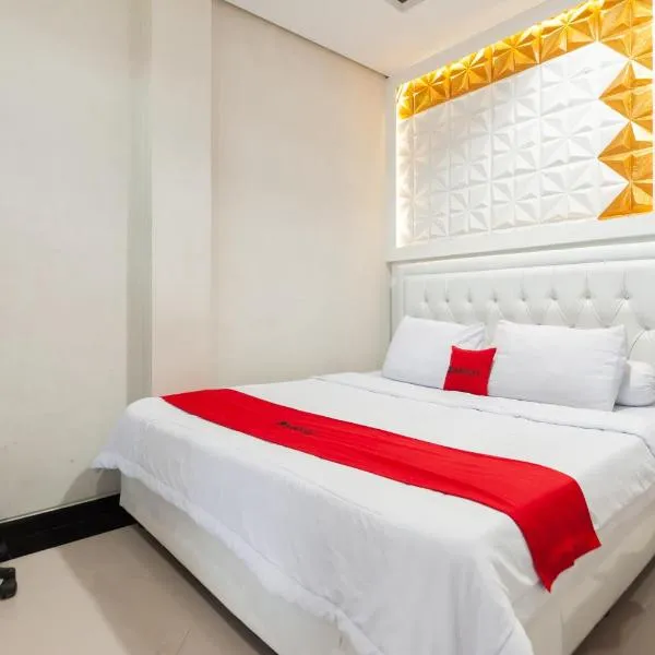 RedDoorz Syariah near Pasar Aceh Shopping Centre, hotel em Lampuyang