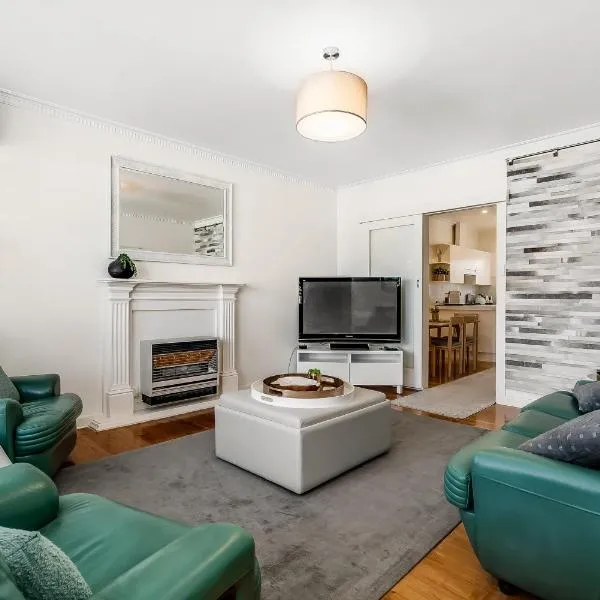 Swainson on Penzance, hotel in Glenelg