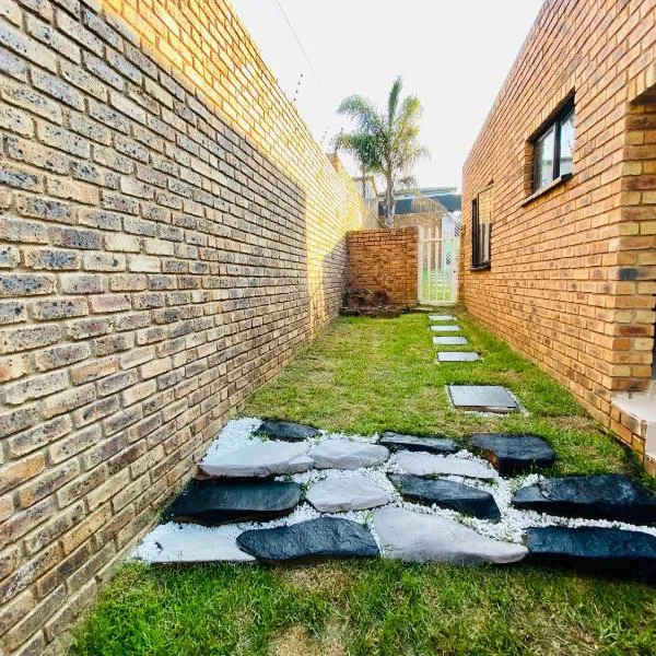 Peaceful Suburban Utopia, hótel í Sandton