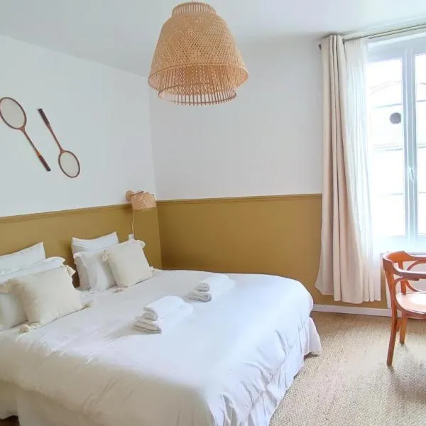 Maison Charmeilles - La suite Saint Emilion – hotel w mieście Fronsac