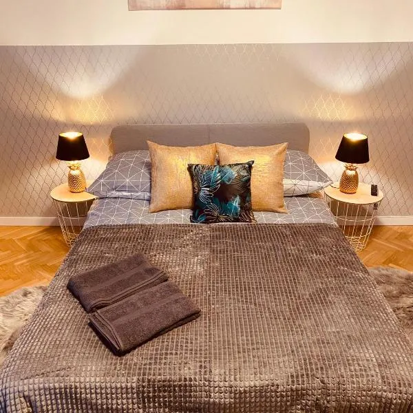 ClickTheFlat Karmelicka Apart Rooms, hotel in Warsaw