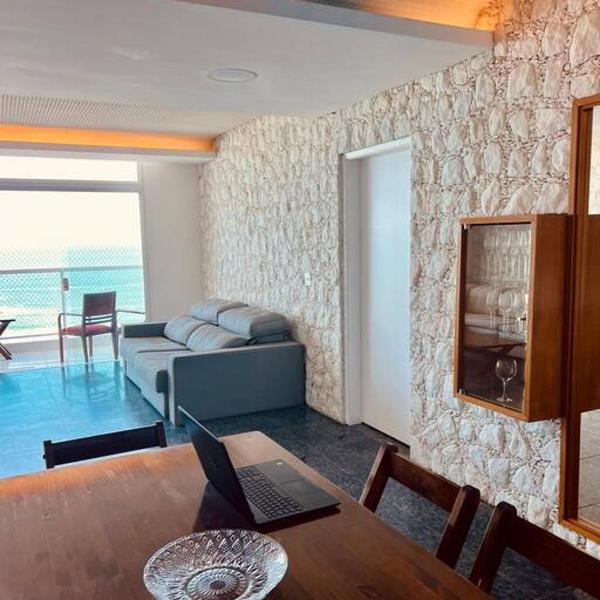 Apartamento frente mar Guarujá Pitangueiras pé na areia - Foto 2