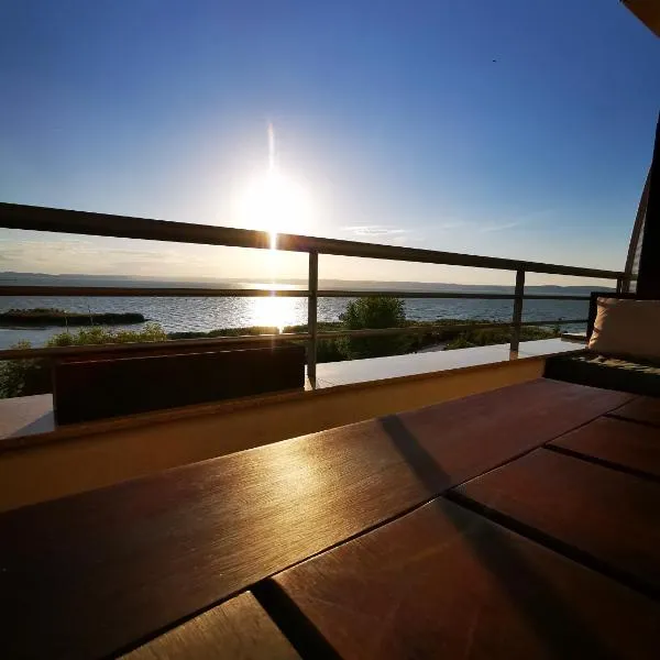 Panoráma Gold Wellness Apartman, hótel í Siófok