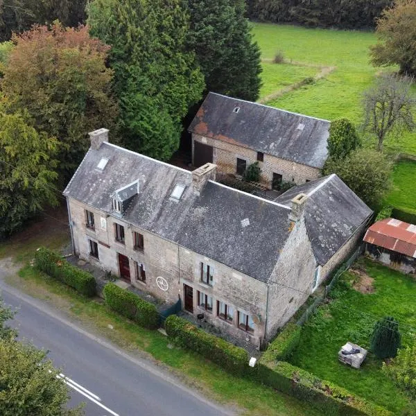 Willow Farm Gite, hotel a Saint-Martin-de-Chaulieu