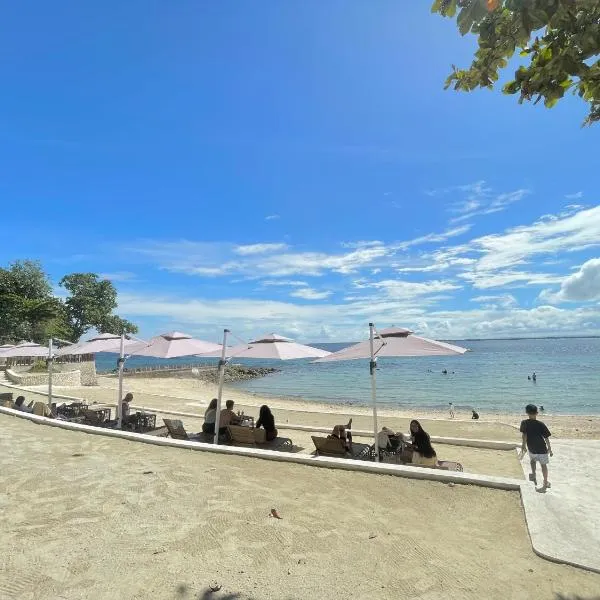 The Beach Suite at The Mactan Newtown、Lapu Lapu Cityのホテル