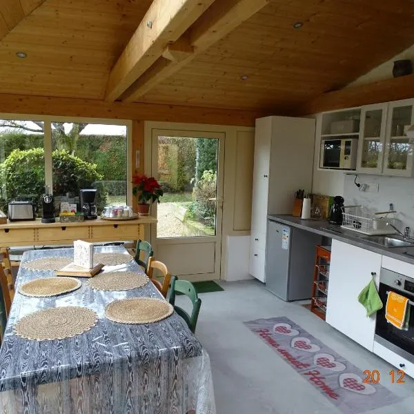 Gîte du Grand Cèdre，Doue的飯店